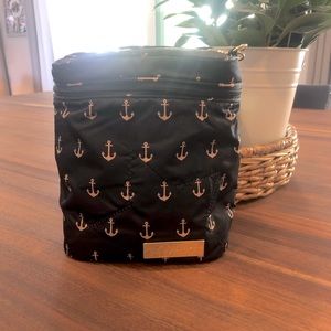 Ju-Ju-Be Fuel Cell in The Admiral